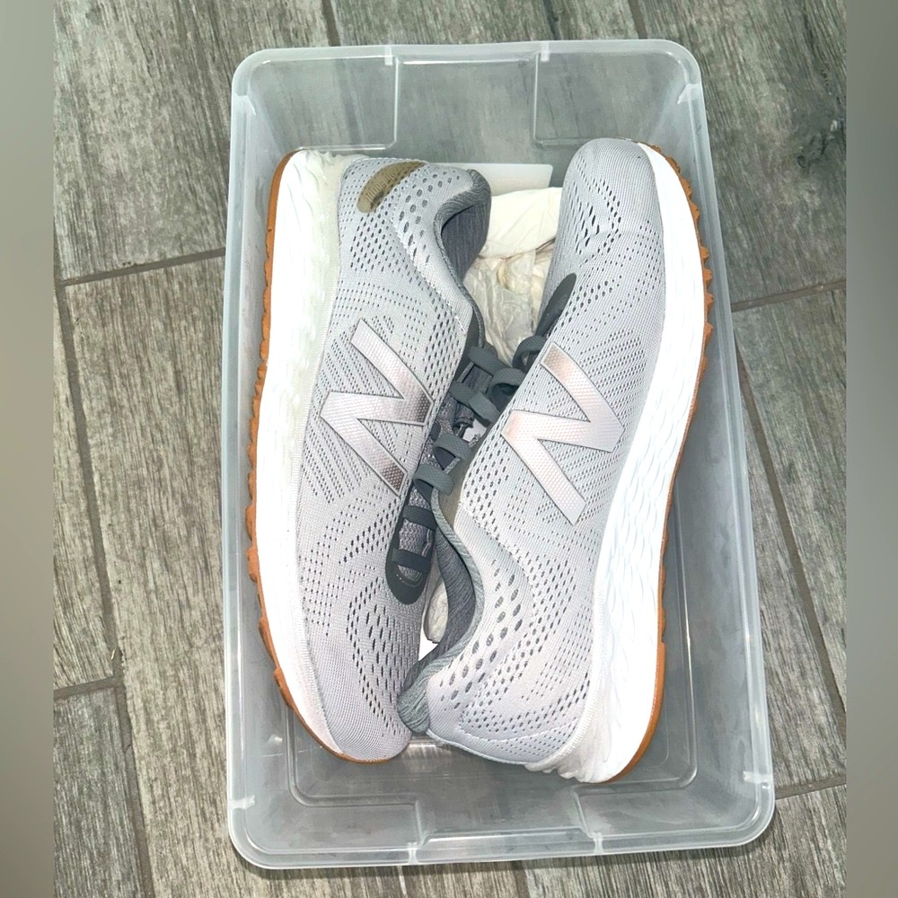 🩶🫶🏽 Almost new! New Balance Fresh Foam Sneakers Size10 Gray 🩶 👟